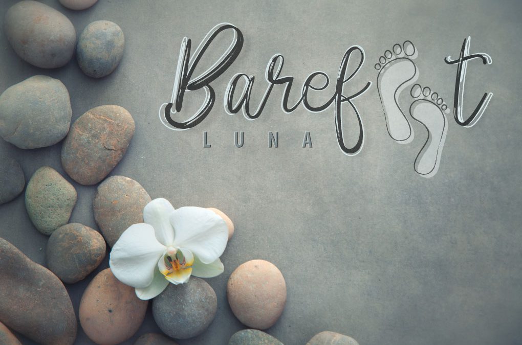 Barefoot Luna